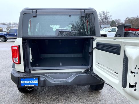 New 2025 Ford Bronco 4-Door image 9