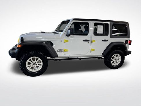 Used 2020 Jeep Wrangler Unlimited Sport AWD/4WD image 2