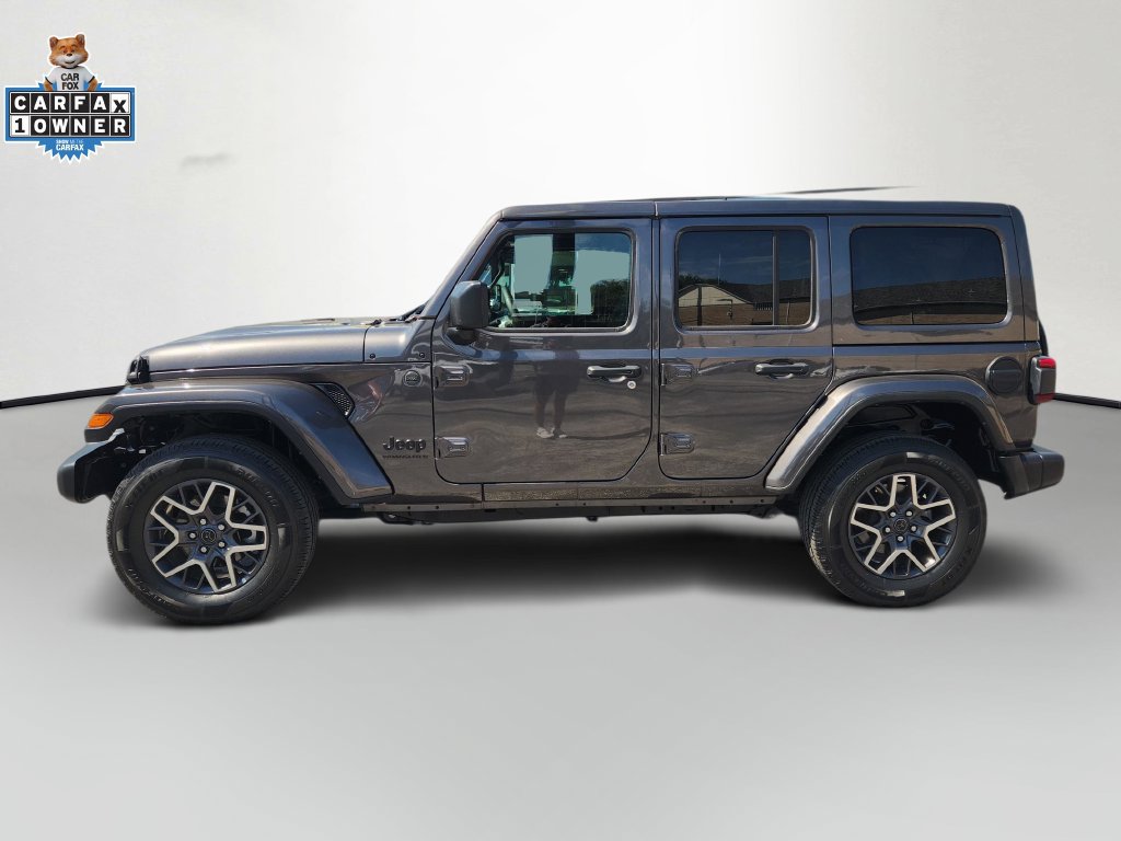 Used 2025 Jeep Wrangler Unlimited Sahara AWD/4WD image 4