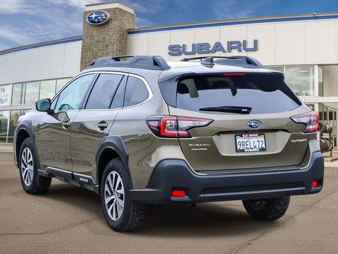 Used 2025 Subaru Outback Premium image 2