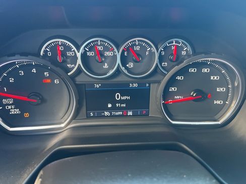 Used 2021 Chevrolet Suburban LT w/ LT Signature Package image 17