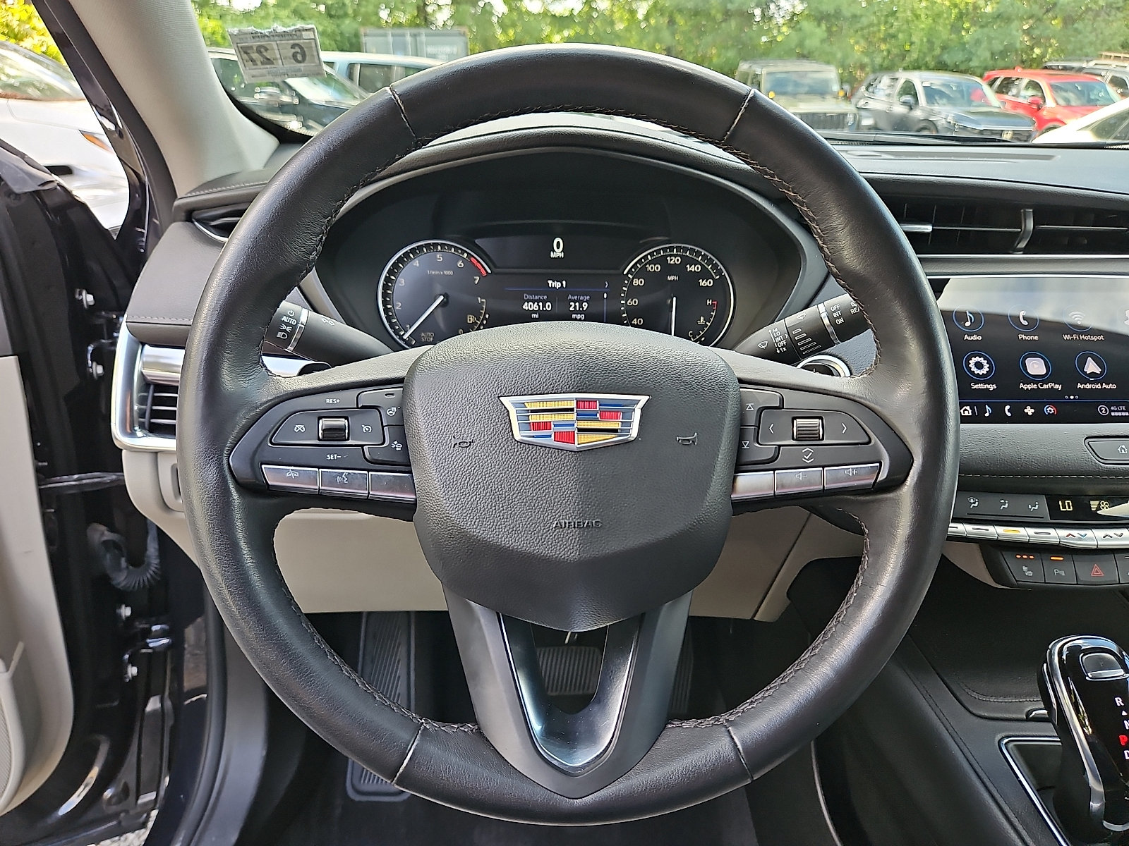 Used 2022 Cadillac XT4 Luxury w/ Cold Weather Package AWD/4WD image 19