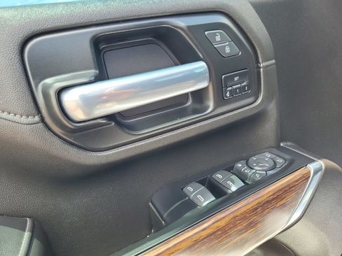 Used 2022 Chevrolet Silverado 2500 High Country w/ LPO, Hitch Package AWD/4WD image 10