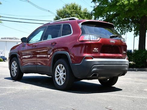 Used 2019 Jeep Cherokee Latitude w/ Cold Weather Group AWD/4WD image 5