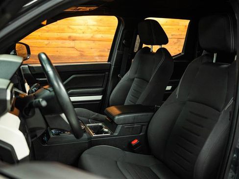 Used 2024 Toyota Tacoma TRD Off-Road image 9