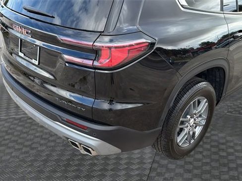 Used 2025 GMC Acadia Elevation image 11