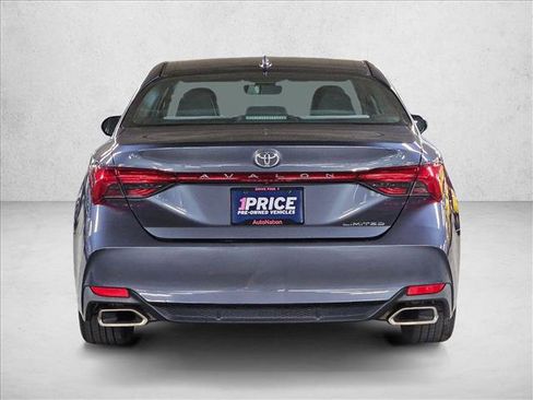 Used 2019 Toyota Avalon Limited image 7