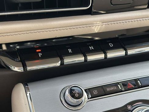 Certified 2022 Lincoln Aviator AWD w/ Premium Package image 40