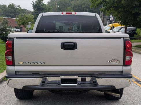 Used 2005 Chevrolet Silverado 1500 LS w/ Light Duty Power Package RWD image 8