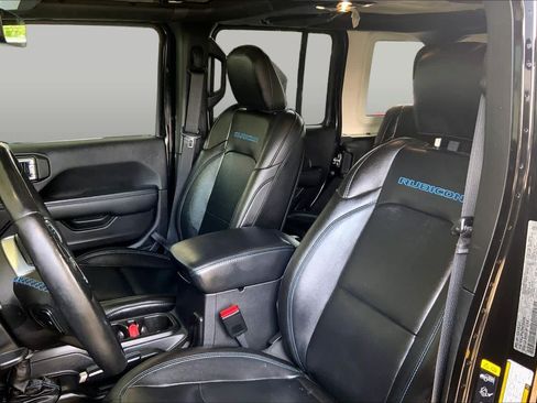 Used 2023 Jeep Wrangler Unlimited Rubicon 4xe w/ Cold Weather Group AWD/4WD image 8