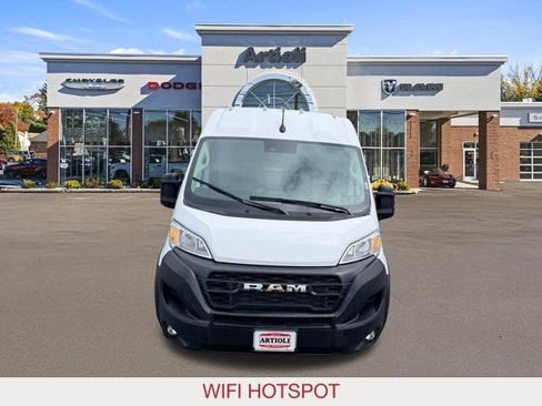 Used 2025 RAM ProMaster 2500 w/ Convenience Group FWD image 3