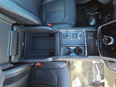 Used 2024 Ford Expedition Max Platinum image 19