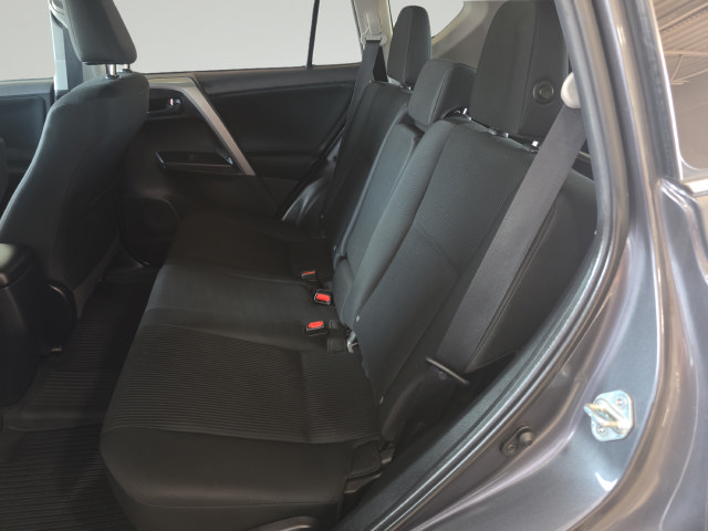Used 2018 Toyota RAV4 LE w/ All Weather Liner Package FWD image 24
