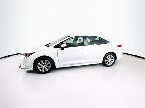 Used 2024 Toyota Corolla LE image 4