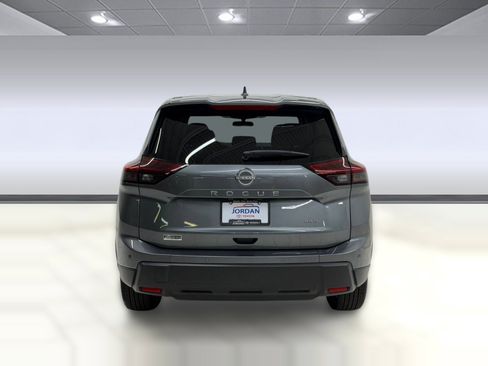 Used 2026 Nissan Rogue SV AWD/4WD image 8