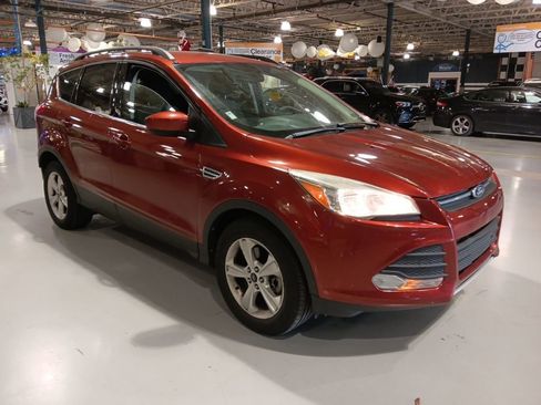 Used 2014 Ford Escape SE w/ Equipment Group 201A image 4