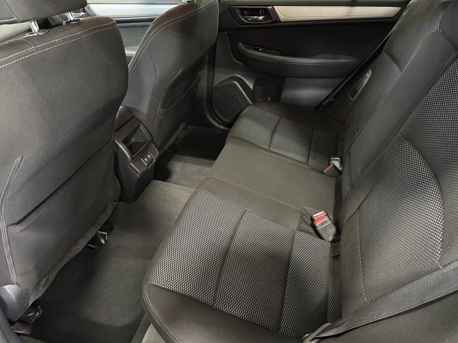 Used 2019 Subaru Outback 2.5i Premium AWD/4WD image 36