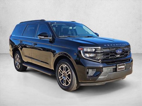 New 2026 Ford Expedition Active RWD image 7
