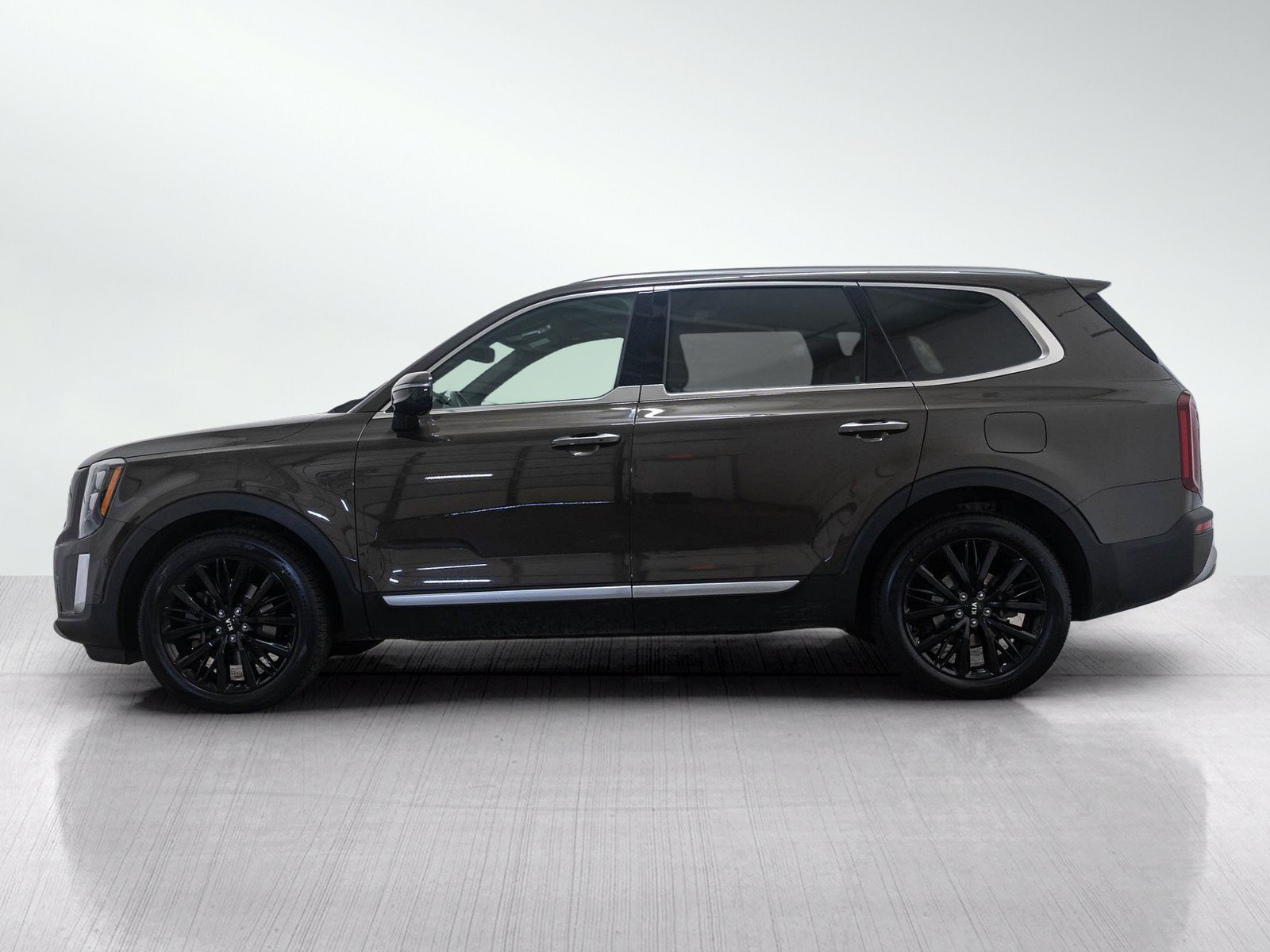 Used 2021 Kia Telluride SX w/ SX Prestige Package AWD/4WD image 3