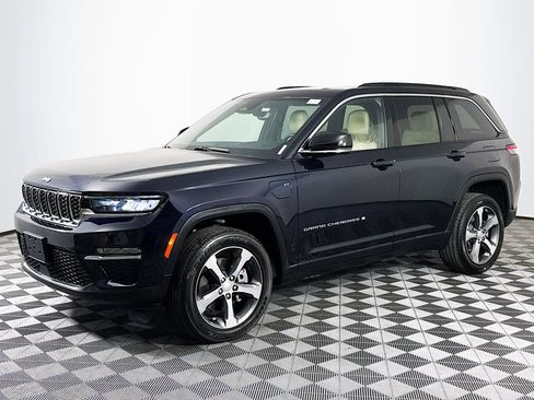 Used 2024 Jeep Grand Cherokee Limited 4xe image 4