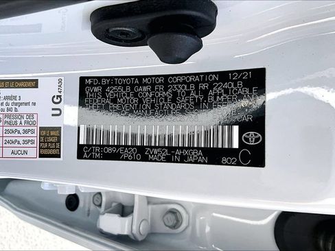 Used 2022 Toyota Prius Prime XLE FWD image 17