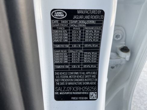 Used 2024 Land Rover Range Rover Evoque S image 37