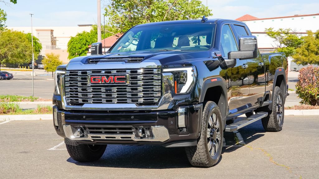 New 2026 GMC Sierra 2500 Denali w/ Denali Reserve Package AWD/4WD image 2