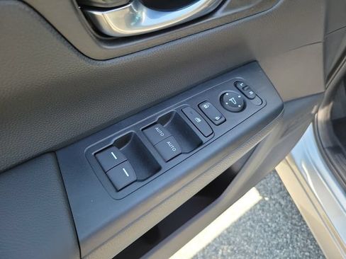 Certified 2025 Honda CR-V Sport image 9
