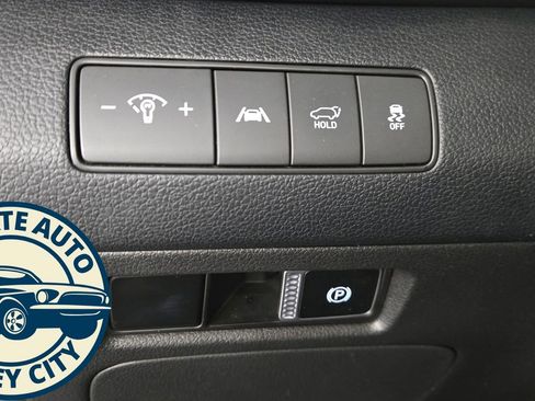 Used 2022 Hyundai Santa Fe SEL w/ Convenience Package image 23