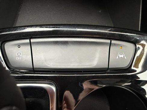 Used 2025 Chevrolet Trax ACTIV w/ Driver Confidence Package FWD image 23