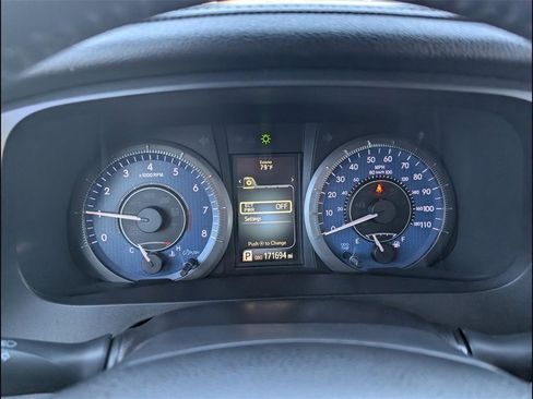 Used 2017 Toyota Sienna Limited Premium image 16