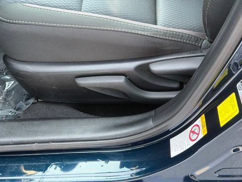 Used 2017 Toyota Corolla LE w/ Carpet Mat Package (TMS) FWD image 20