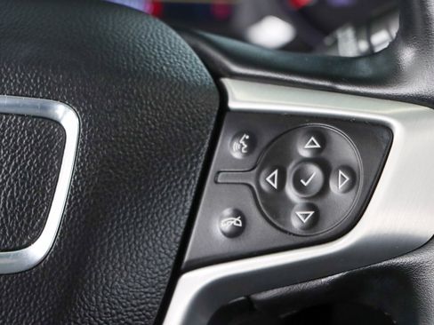 Used 2024 GMC Terrain SLT AWD/4WD image 14