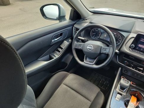 Used 2025 Nissan Rogue SV AWD/4WD image 15