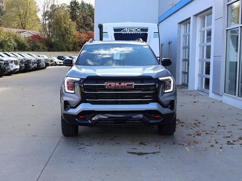 New 2026 GMC Terrain AT4 w/ LPO, Black Badging Package AWD/4WD image 5