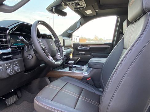 New 2026 Chevrolet Silverado 1500 High Country w/ Midnight Edition AWD/4WD image 14