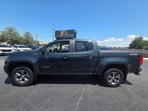 Used 2017 Chevrolet Colorado Z71 AWD/4WD image 4