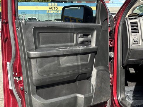 Used 2018 RAM 1500 Express AWD/4WD image 13