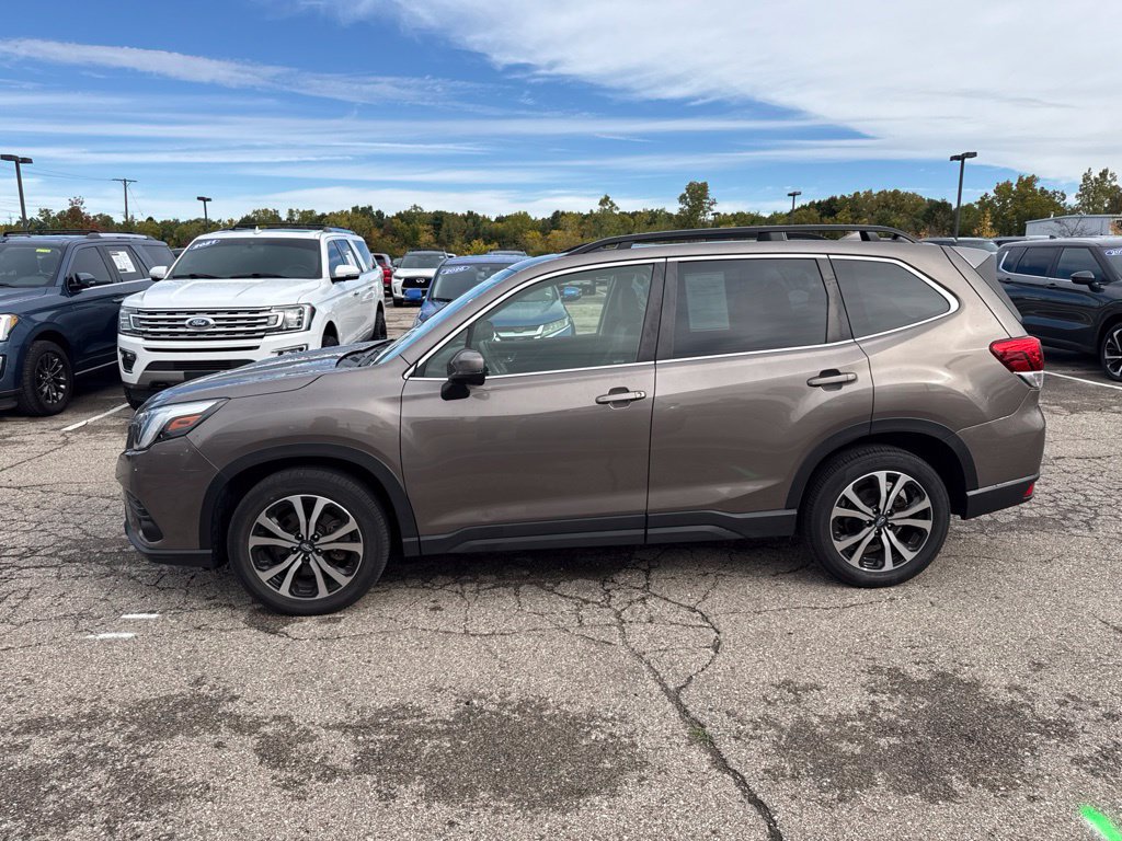 Used 2023 Subaru Forester Limited AWD/4WD image 8