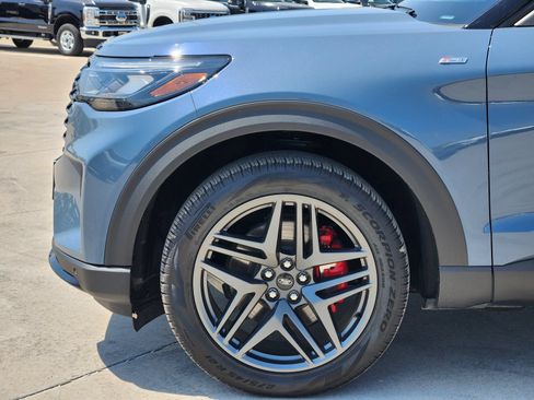 Used 2025 Ford Explorer ST-Line w/ Premium Package AWD/4WD image 13