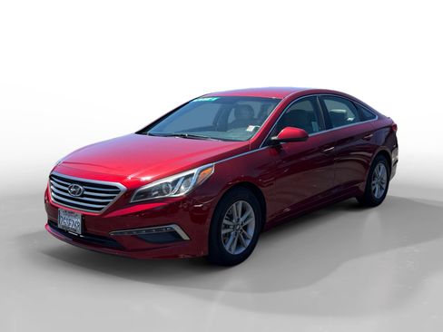 Used 2015 Hyundai Sonata SE FWD image 1