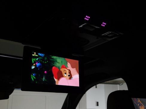 Used 2019 Cadillac Escalade ESV Luxury image 78