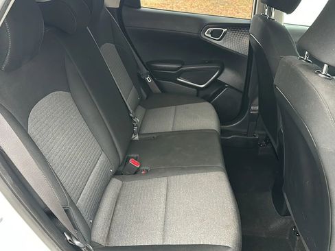 Used 2021 Kia Soul S image 22