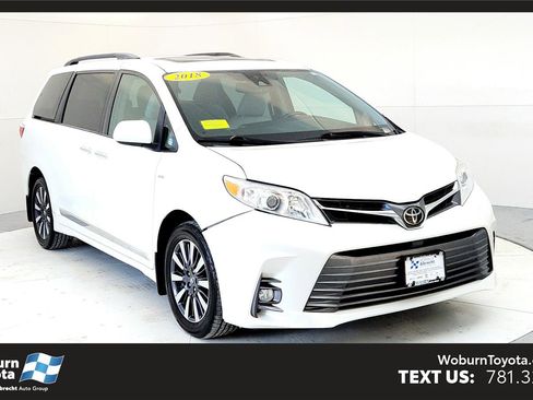 Used 2018 Toyota Sienna XLE image 1