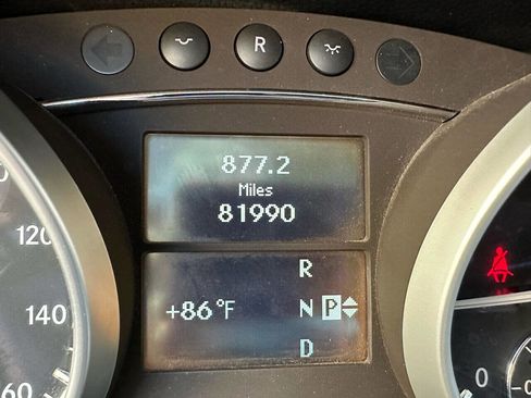 Used 2011 Mercedes-Benz GL 320 BlueTEC 4MATIC image 23