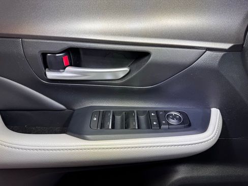 Used 2024 Toyota Grand Highlander XLE image 22