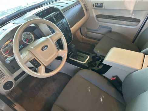 Used 2012 Ford Escape XLS FWD image 4