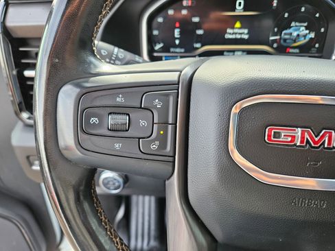 Used 2024 GMC Sierra 2500 AT4 w/ Technology Package AWD/4WD image 18
