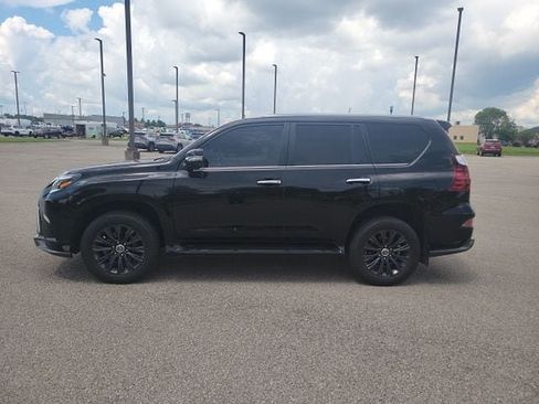 Used 2022 Lexus GX 460 Premium w/ Accessory Package AWD/4WD image 4