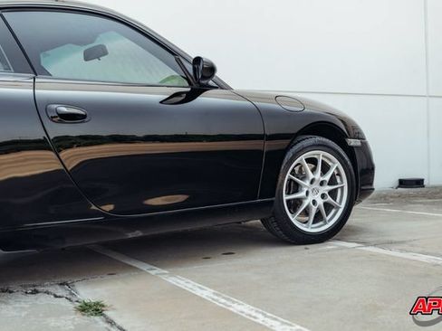 Used 2004 Porsche 911 Carrera RWD image 26